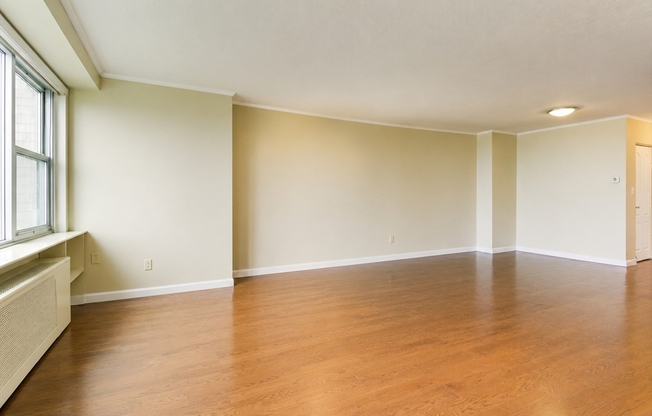 1 bed, 1 bath, 605 sqft, $3,400, Unit 26-H