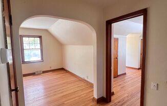 5864-5864A N. 42nd St.