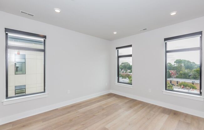 2 beds, 2 baths, 897 sqft, $3,983, Unit Apt # 410