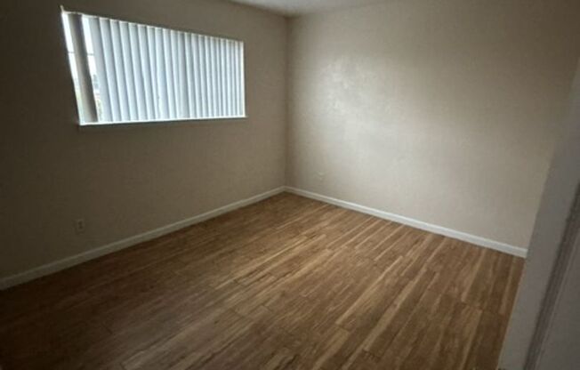 1 bed, 1 bath, 550 sqft, $1,025, Unit 1381-26