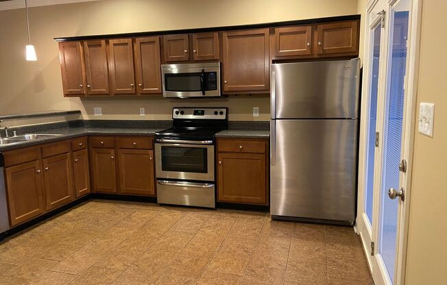 2 beds, 2.5 baths, 1,115 sqft, $1,055, Unit 030