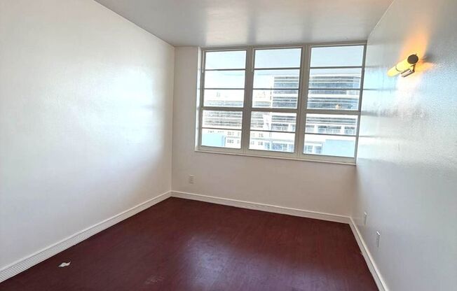 1 bed, 1 bath, $2,400, Unit Unit 1027