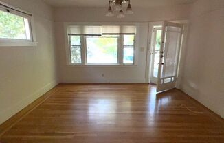 1 bed, 1 bath, 925 sqft, $1,650, Unit 8