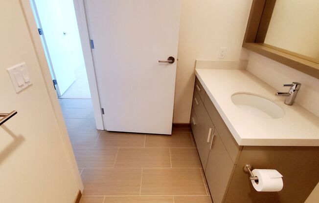 1 bed, 1 bath, $2,850, Unit # 2504