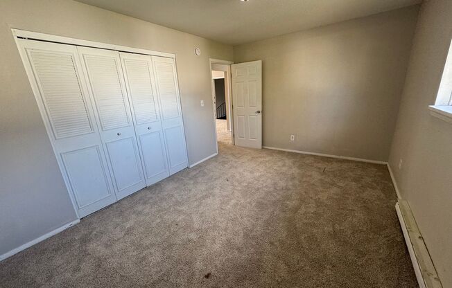 2 beds, 1 bath, 875 sqft, $850, Unit 3241 S Douglas Ave Apt B-7