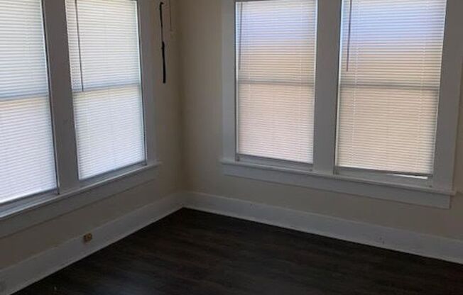 3 beds, 1 bath, $1,500