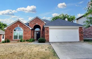 Discover a Designer Inspired Home in Fossil Park neighborhood of Fort Worth