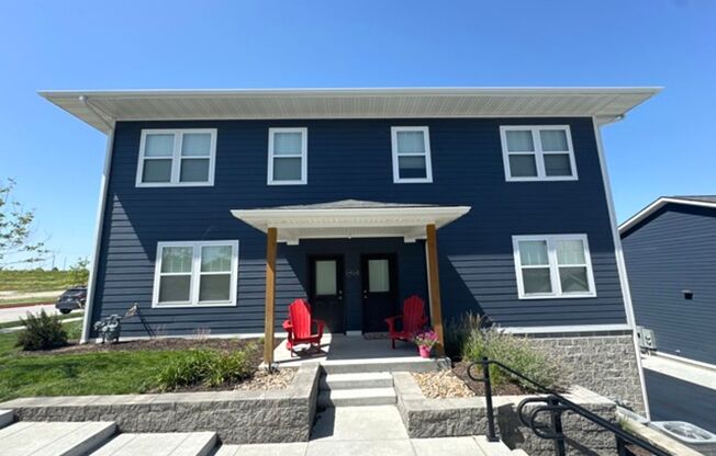 2 beds, 2 baths, 1,188 sqft, $1,795, Unit 10119 S 131st Street Unit 204 B1188 S10