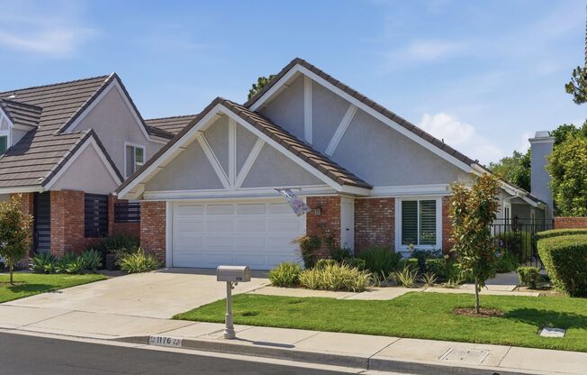 Beautiful 3 Bed / 2 Bath Costa Mesa Home – Available August 1st