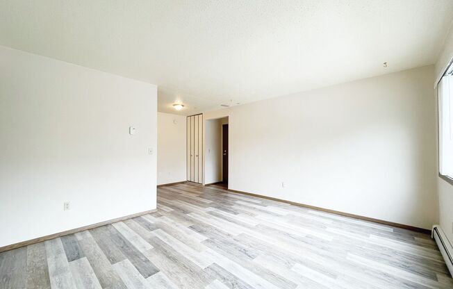 2 beds, 1 bath, 620 sqft, $815, Unit 525-1