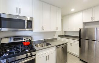 1 bed, 1 bath, 775 sqft, $2,650, Unit 5D