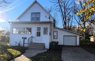 Three Bedroom Home in Battle Creek