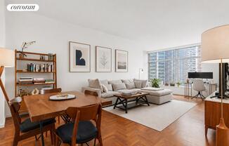 250 E 54 ST