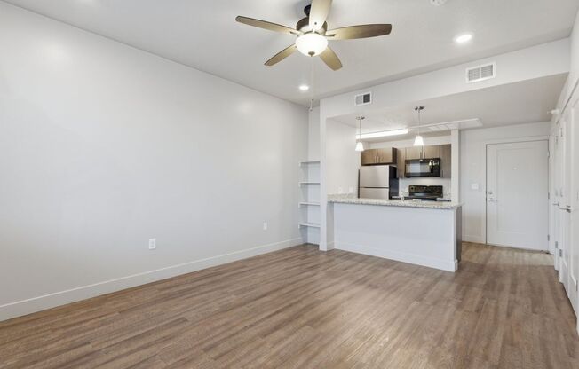 1 bed, 1 bath, 610 sqft, $1,050, Unit G-302