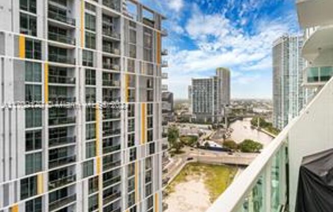 2 beds, 2 baths, 1,289 sqft, $4,100, Unit 41 SE 5th St # 12-02 (A11709170)