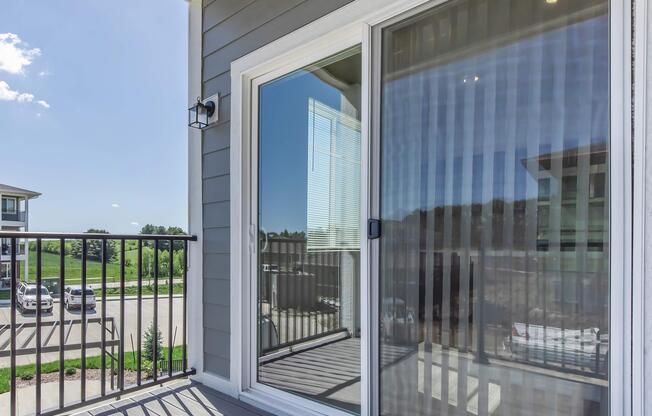 1 bed, 1 bath, 810 sqft, $1,215