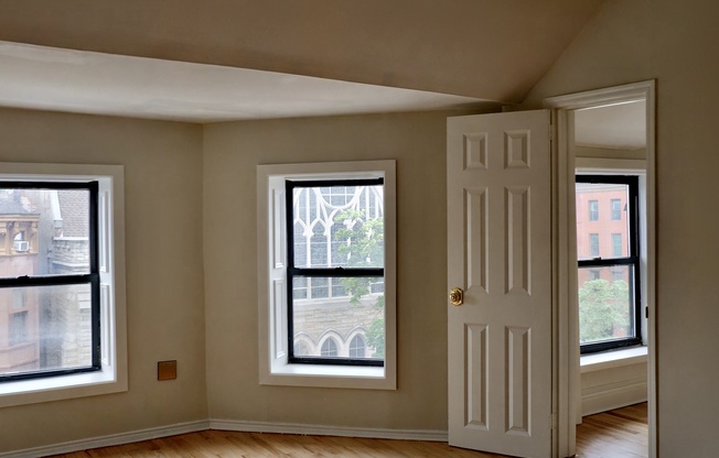 132 DECATUR ST