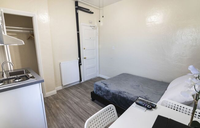 Studio, 1 bath, 142 sqft, $1,150, Unit # 307