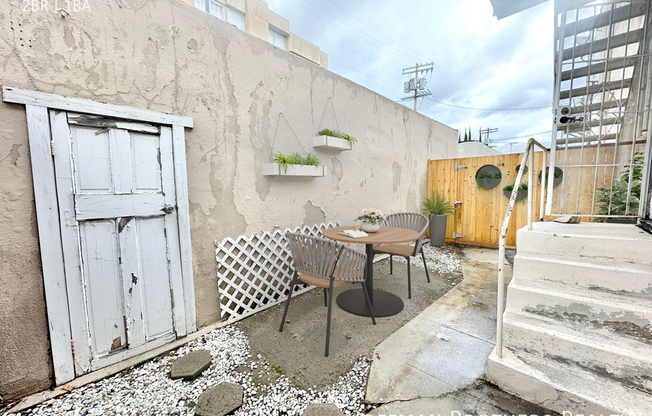 1207 S LN CIENEGA BLVD