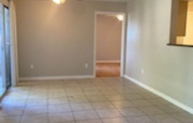 1 bed, 1 bath, $1,100, Unit # 1144
