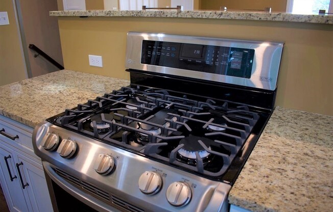 2 beds, 1 bath, 900 sqft, $2,600, Unit 2