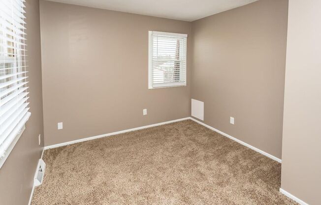 2 beds, 1.5 baths, 1,100 sqft, $1,355, Unit 40-1740