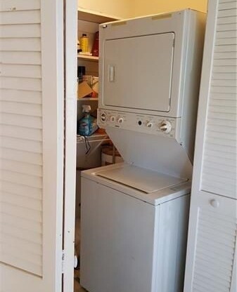 2161 NE 51 CT