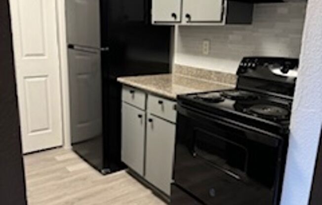 1 bed, 1 bath, 750 sqft, $925, Unit 6713