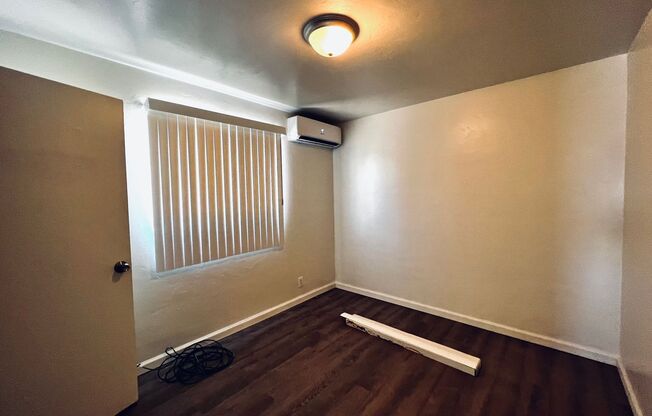 2 beds, 1 bath, $975