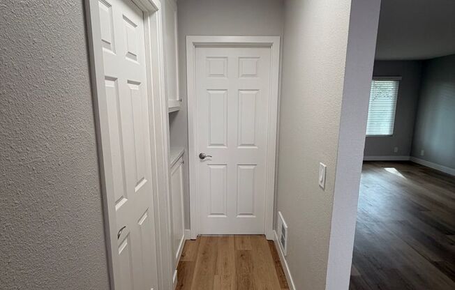 2 beds, 1 bath, 950 sqft, $2,850, Unit 1K