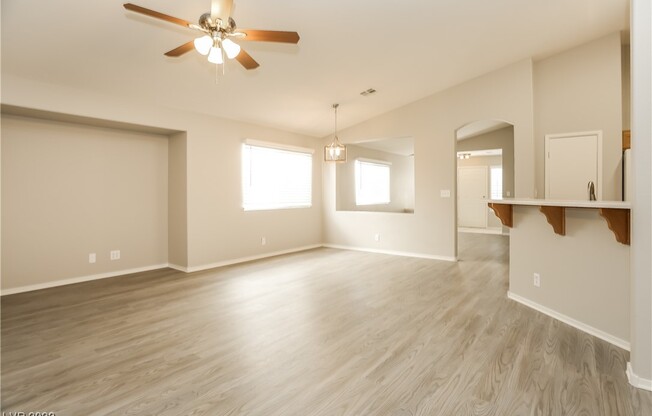 6039 SHADOW OAK DR