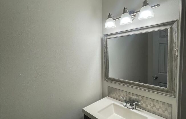 2 beds, 1.5 baths, 1,000 sqft, $1,510, Unit 1960-04