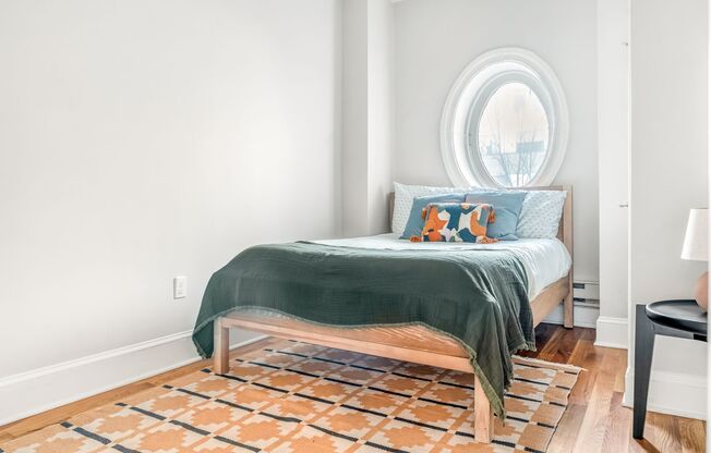 2 beds, 1 bath, $1,325, Unit D Buildng 308F