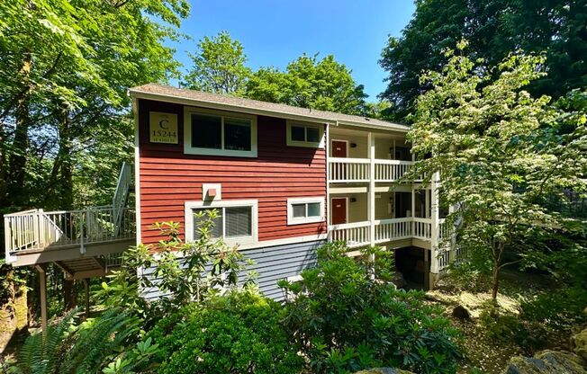 2Bd/2Ba Bellevue Condo