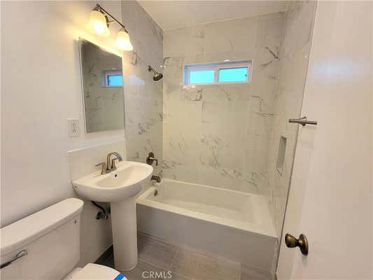 2 beds, 1 bath, 900 sqft, $2,050