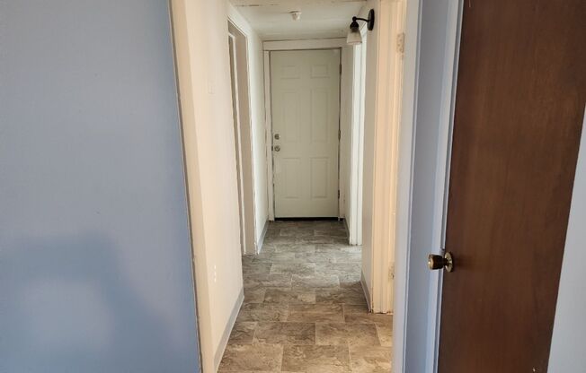 2 beds, 1 bath, 650 sqft, $895, Unit Z