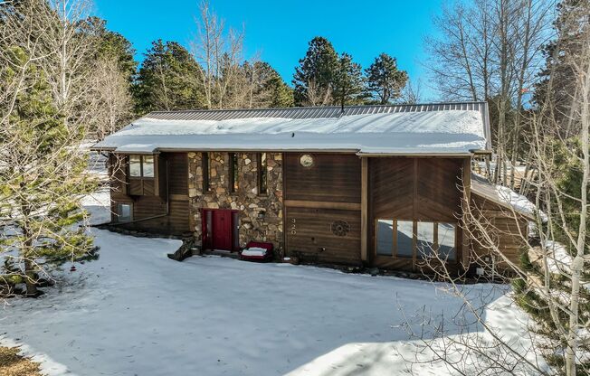 Stunning two-story home in Woodland Park