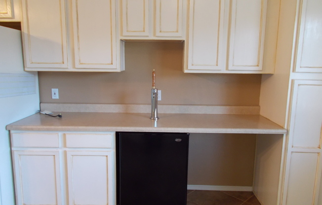 3 beds, 2 baths, $1,450