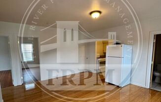 3 beds, 1 bath, $1,400, Unit Unit 3E