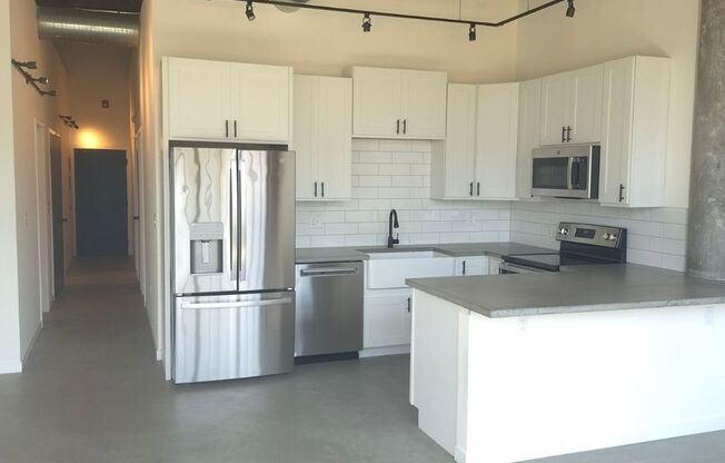 2 beds, 2 baths, 850 sqft, $1,695, Unit Apt. 104