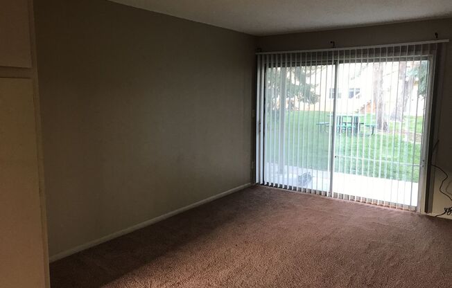 1 bed, 1 bath, 600 sqft, $949, Unit 25