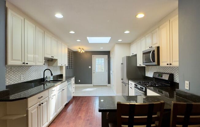 Spacious 3Beds/1Bath and Well-Appointed Home in a Prime Baltimore Location