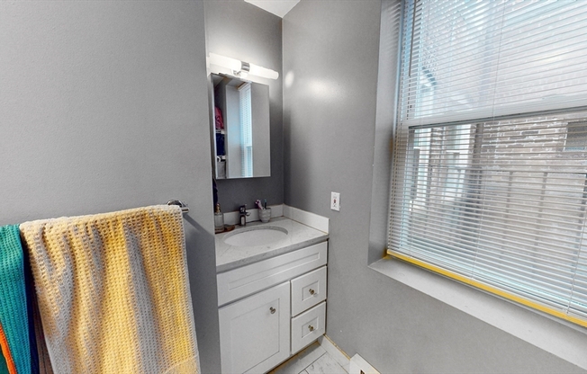 3 beds, 2 baths, 850 sqft, $4,995, Unit 17