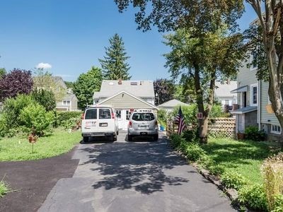 89 LAWRENCE ST