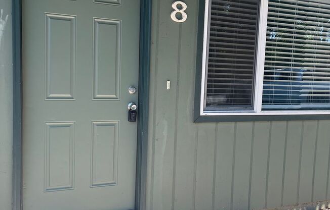 6508-2g - 725 Bennett Ave #1-12