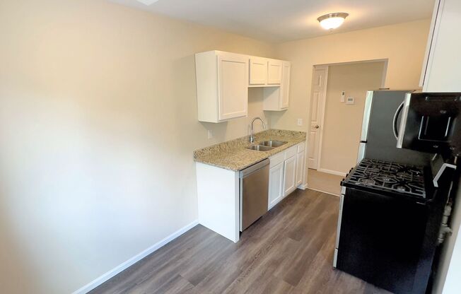 2 beds, 1 bath, $1,395, Unit 1