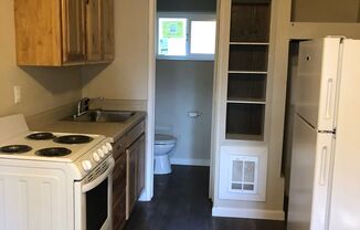 Studio, 1 bath, 195 sqft, $695, Unit #9