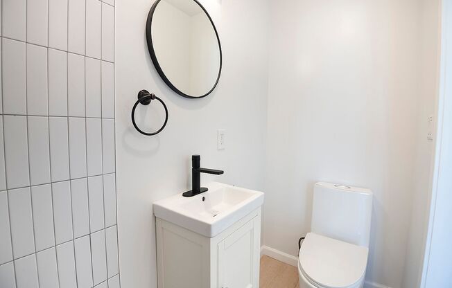 Studio, 1 bath, 214 sqft, $1,250, Unit 220