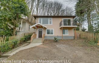 1025 Sturgus Ave S
