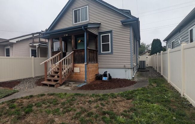 3 beds, 1 bath, $2,400